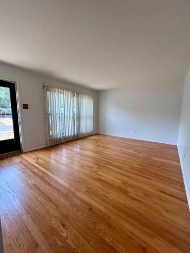 Main picture of 475 Moule Dr