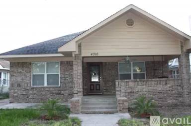 Main picture of 4310 Polk St