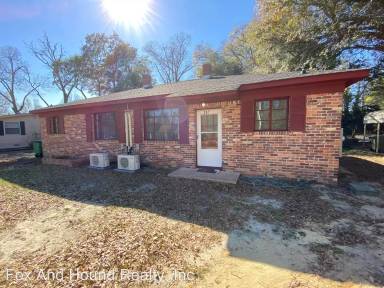 Main picture of 289 Oak Ln