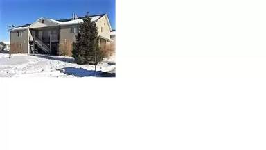 Main picture of 907 E Riggs St