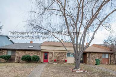 Main picture of 5011 Maryanna Way