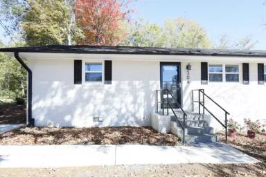 Main picture of 202 W Corbin St