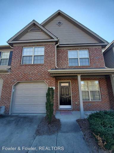 Main picture of 3033 Renaissance Pkwy