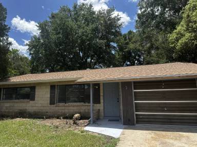 Main picture of 3 Lake Ct