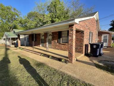 Main picture of 1702 Bunch St