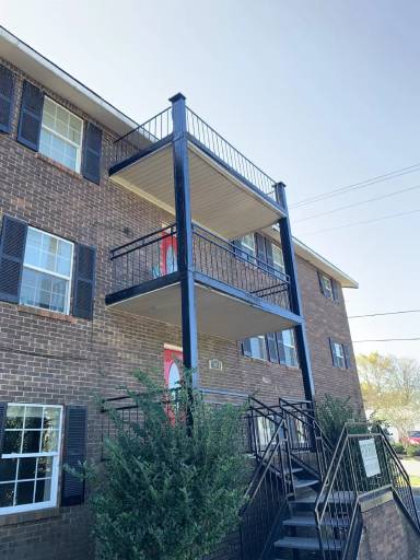 Main picture of 1601 2nd Way NE