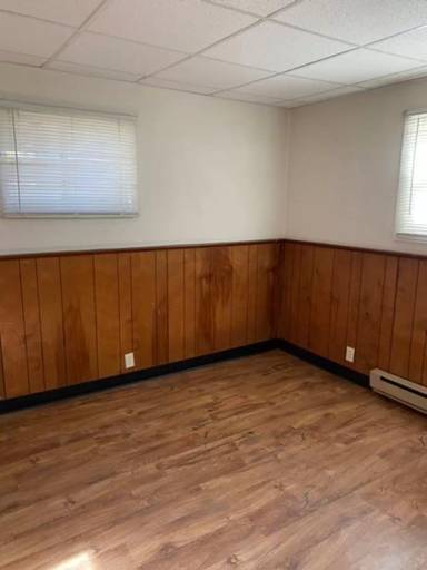 Main picture of 412 N College Ave