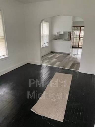 Main picture of 1733 Kansas Ave