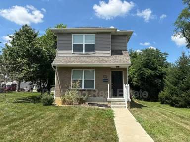 Main picture of 108 W State St
