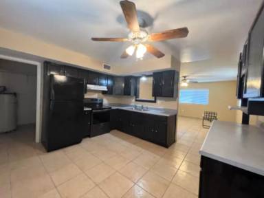 Main picture of 554 S Horne