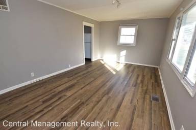 Main picture of 3715 S Saint Joseph St