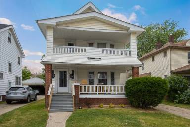 Main picture of 4930 E 108th St