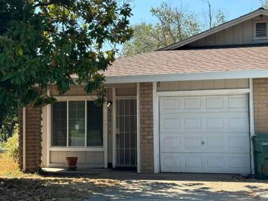 Main picture of 5391-5393 Manzanita Ave