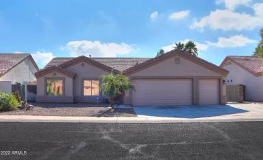 Main picture of 859 W Saint Andrews Dr