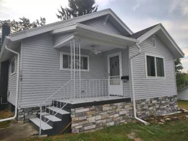Main picture of 105 Maher St