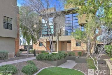 Main picture of 1300 W 5th St