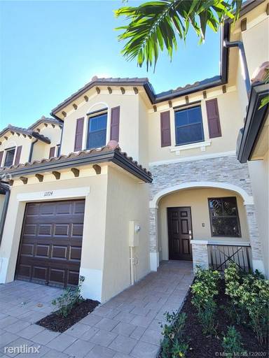 Main picture of 12724 SW 230th St