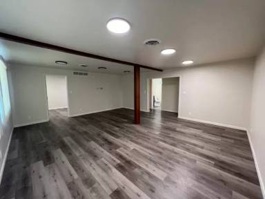 Main picture of 920 - 948 N Van Ness Ave