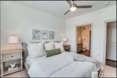 Main picture of 1334 S Cockrell Hill Rd