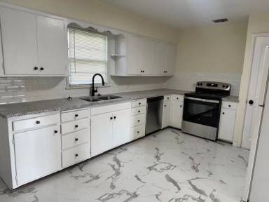 Main picture of 2170 S Link Ave