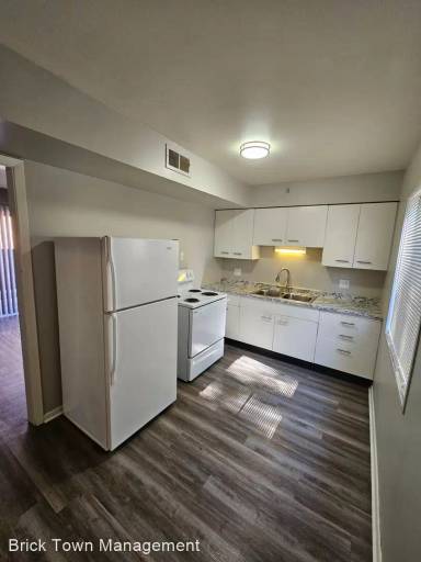 Main picture of Cantilever Todd Apartments