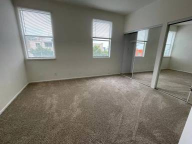 Main picture of 1229 N Sycamore Ave Apartments