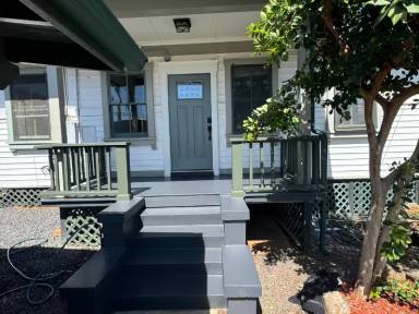 Main picture of 2048 Pakolu St