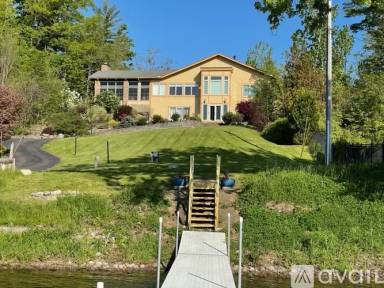 Main picture of 53 Manning Cove Rd