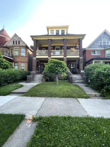 Main picture of 1461 Clark St
