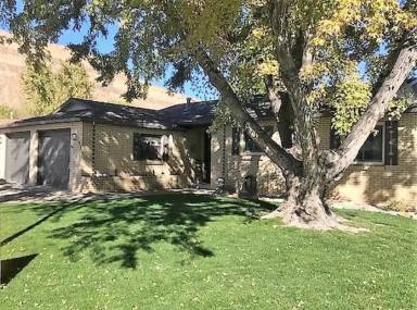 Main picture of 137 Sunset Cir