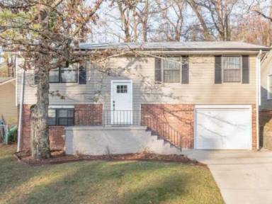 Main picture of 615 Snow St