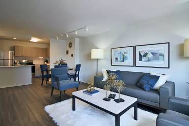 Main picture of 1186 N Dearborn St