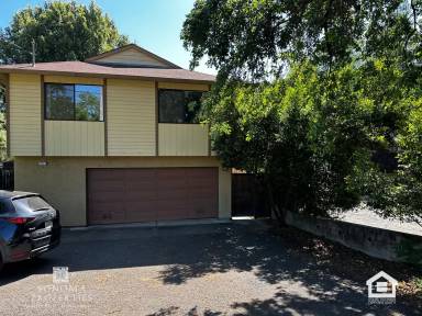 Main picture of 18115 Riverside Dr
