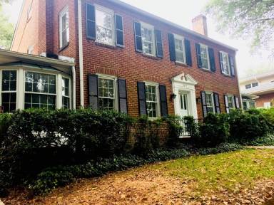 Main picture of 1614 W 1st St