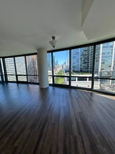 Main picture of 1253 S Michigan Ave