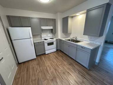 Main picture of 1015 Pullman St