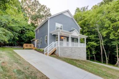 Main picture of 114 Valley View Cir