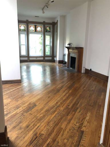 Main picture of 2242 N Halsted St