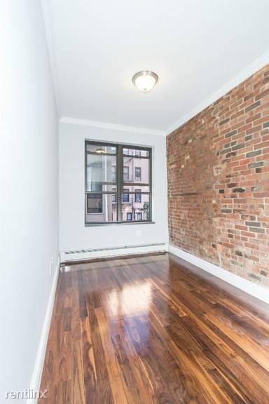 Main picture of 120 Mulberry St