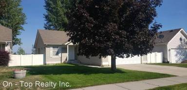 Main picture of 9408 N Oak St