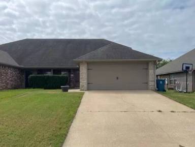Main picture of 2900 SW Windrift Ave