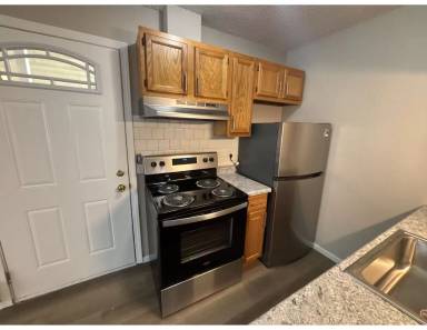 Main picture of 1016 Charles St