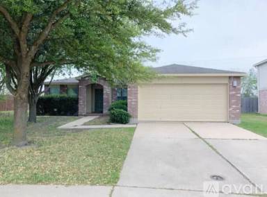 Main picture of 3 Echo Village Dr