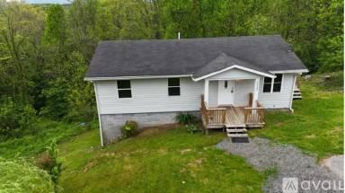 Main picture of 122 Wallace Ct