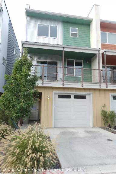 Main picture of 391 E 41st St