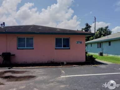 Main picture of 3718 Estelle St