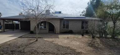 Main picture of 3921 W Altadena Ave