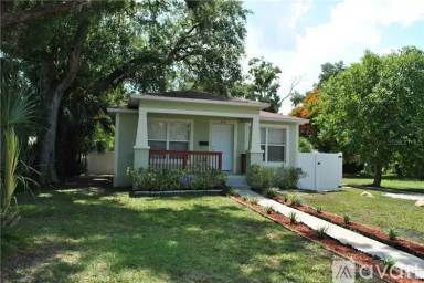 Main picture of 2521 Highland St S