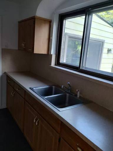 Main picture of 2967 Doris St