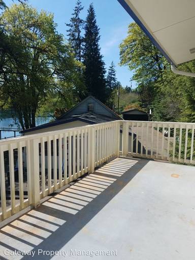 Main picture of 220 E Wilson Rd